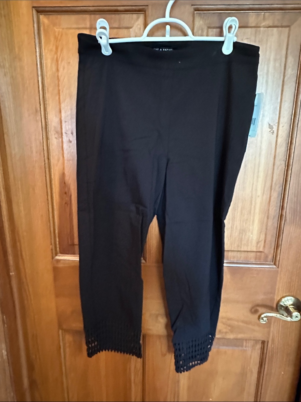 Zac & Rachel Black Capri Leggings with Crochet Hem